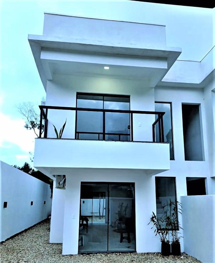 Casa Com Dois Pavimentos Nova, Em Mariscal Villa Bombinhas Exterior photo